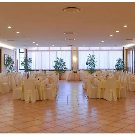 Ξενοδοχείο Diecimare