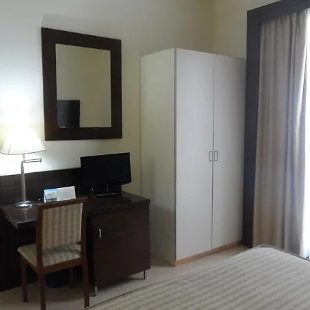 Ξενοδοχείο Diecimare 3*