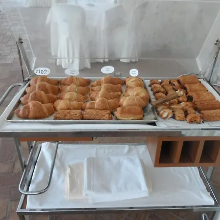 Hotel Diecimare Cava deʼ Tirreni