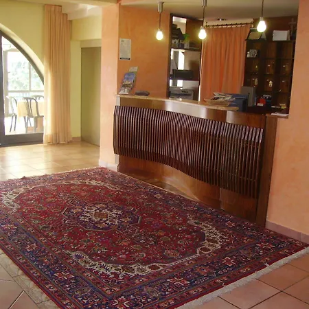 Diecimare Hotel 3*